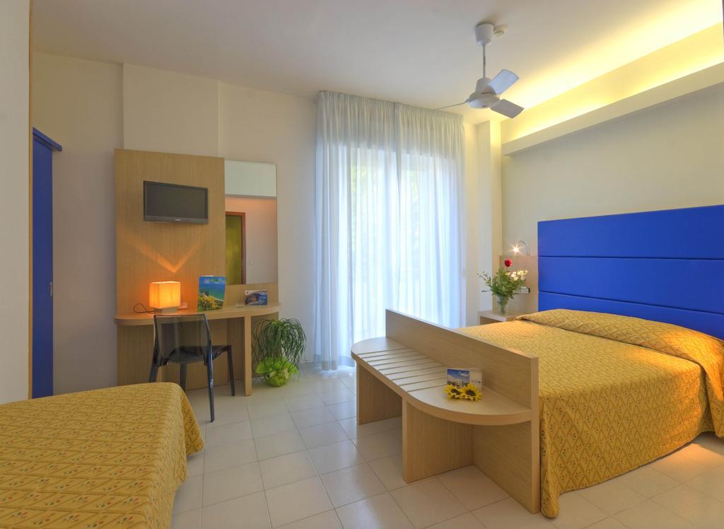 Hotel Kon Tiki Numana Szoba fotó
